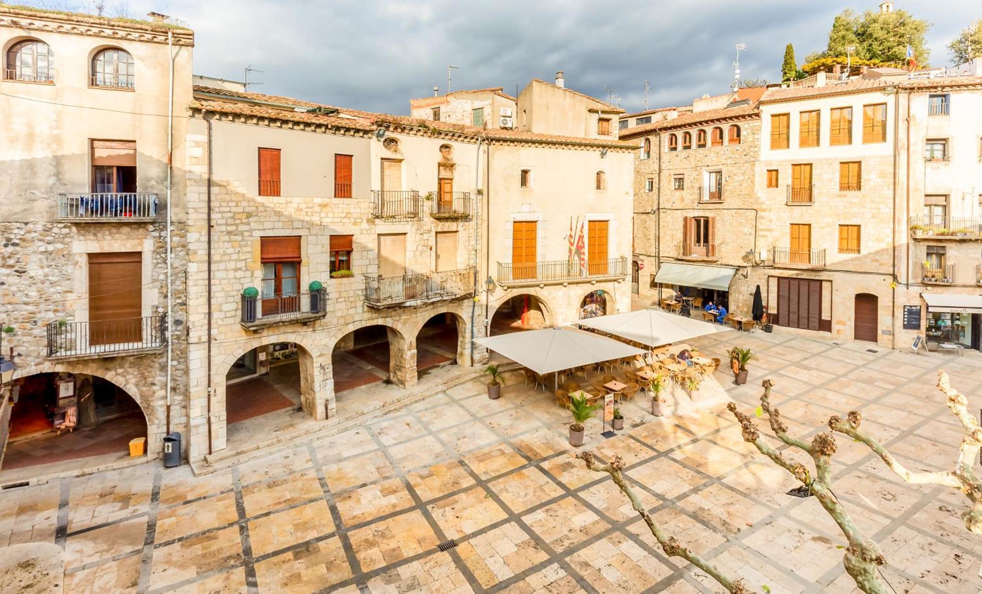 Can Cintet 1 Apartamento En La Plaza De Besalú Kültér fotó