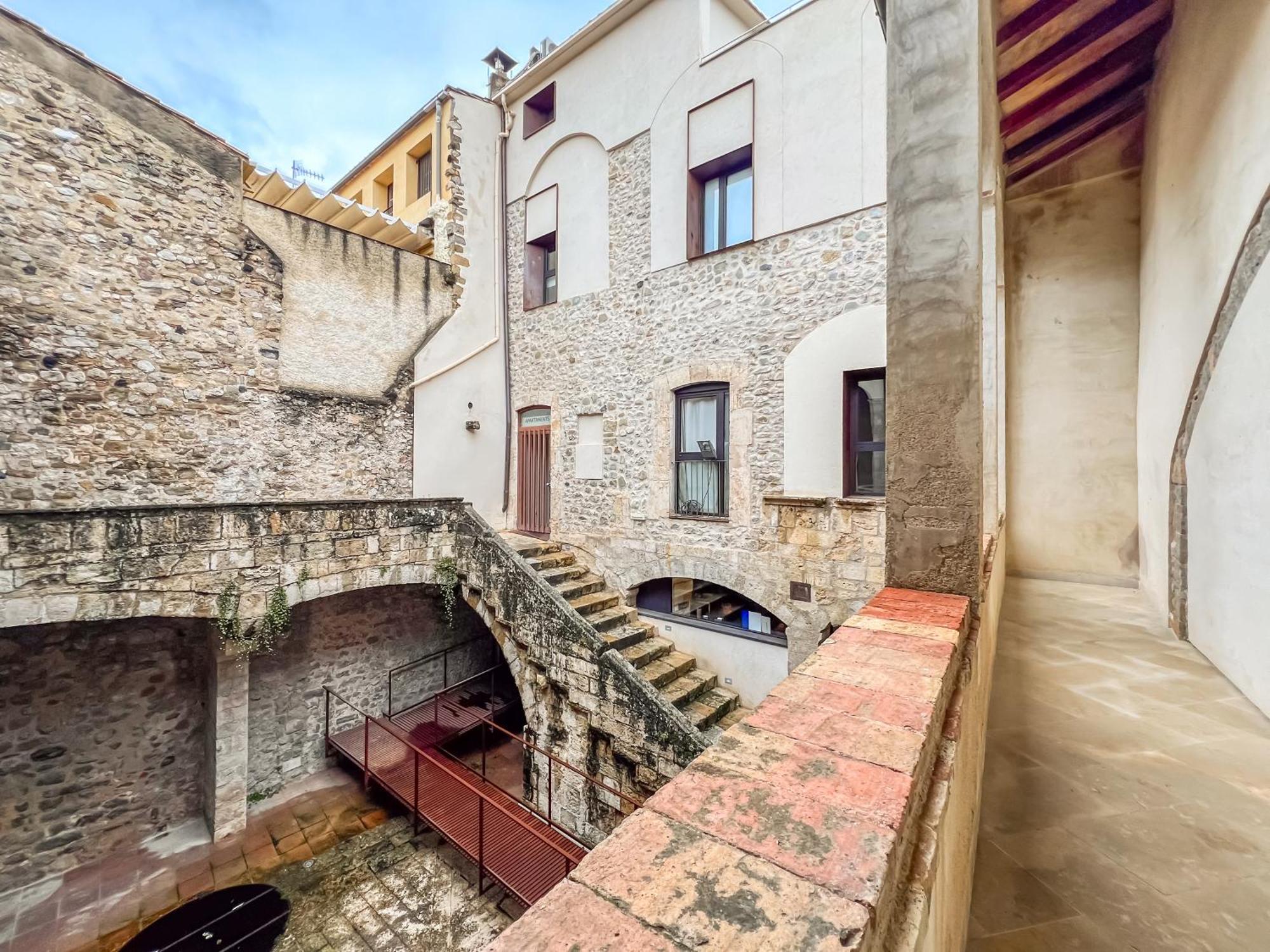 Can Cintet 1 Apartamento En La Plaza De Besalú Kültér fotó