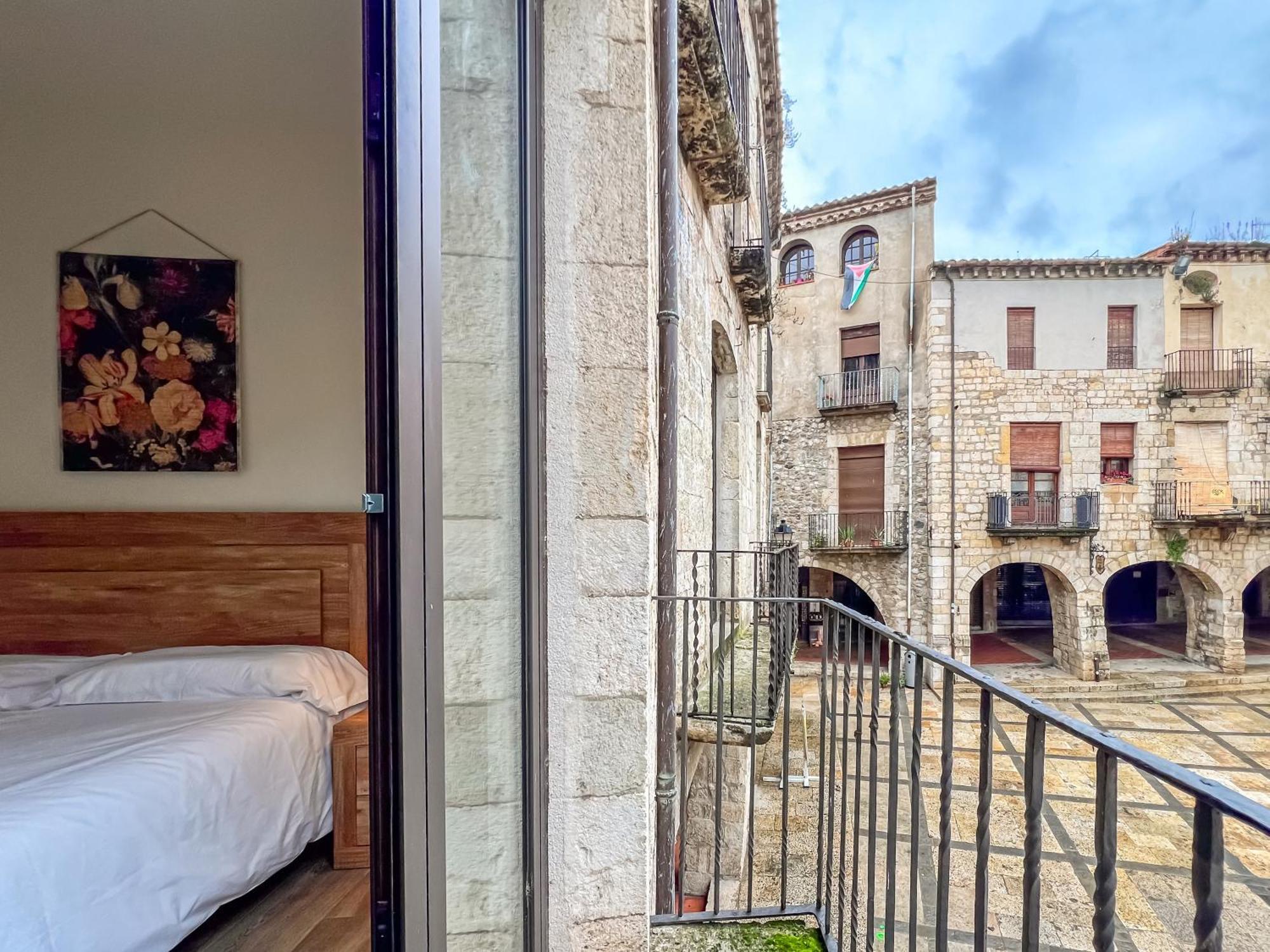 Can Cintet 1 Apartamento En La Plaza De Besalú Kültér fotó
