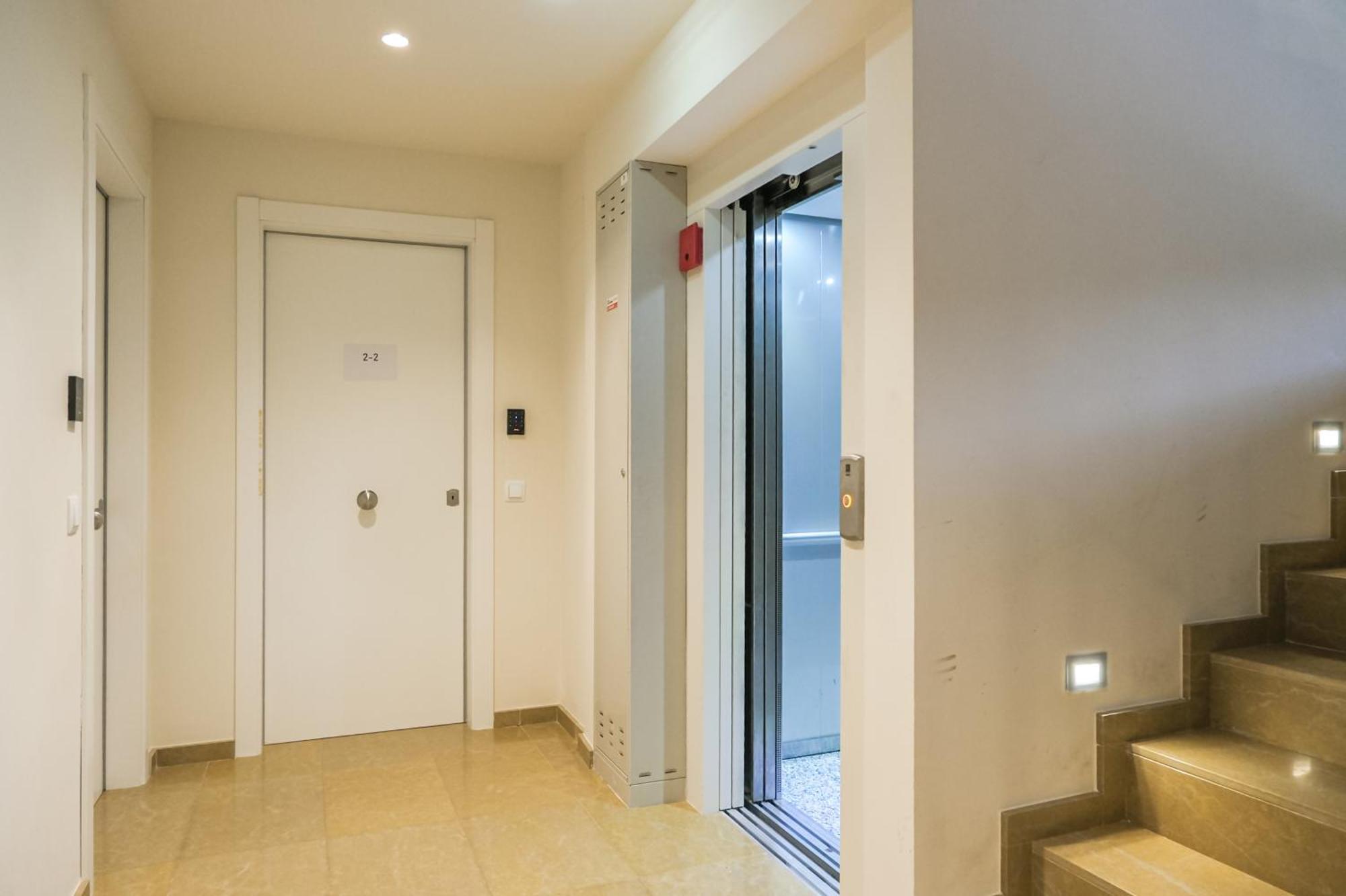 Can Cintet 1 Apartamento En La Plaza De Besalú Kültér fotó